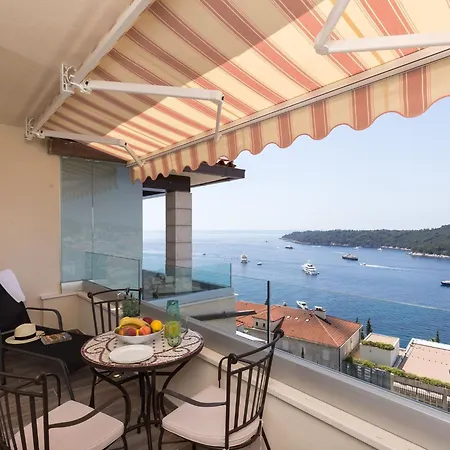 Apartment Amorino Of - With Balcony And Sea View Lovor