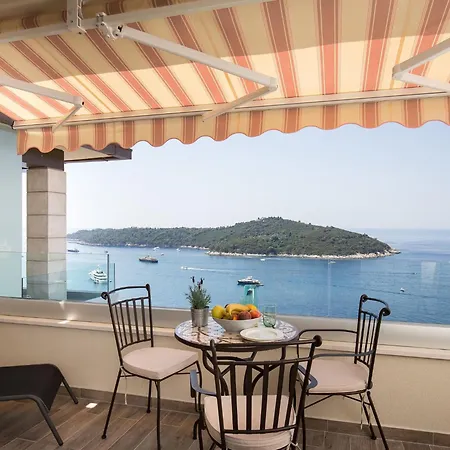 Apartment Amorino Of - With Balcony And Sea View Lovor