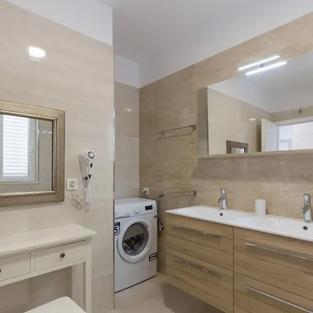 Amorino Of - With Balcony And Sea View Lovor Dubrovnik